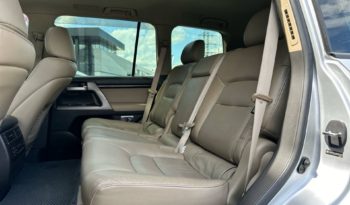 Toyota Land Cruiser 200 Series full